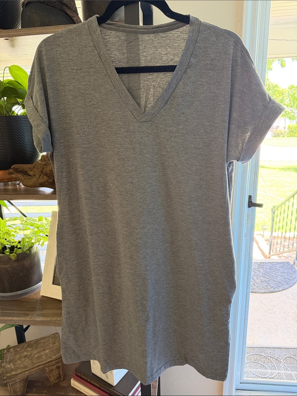 Women's V-Neck Short Sleeve Top - Gray